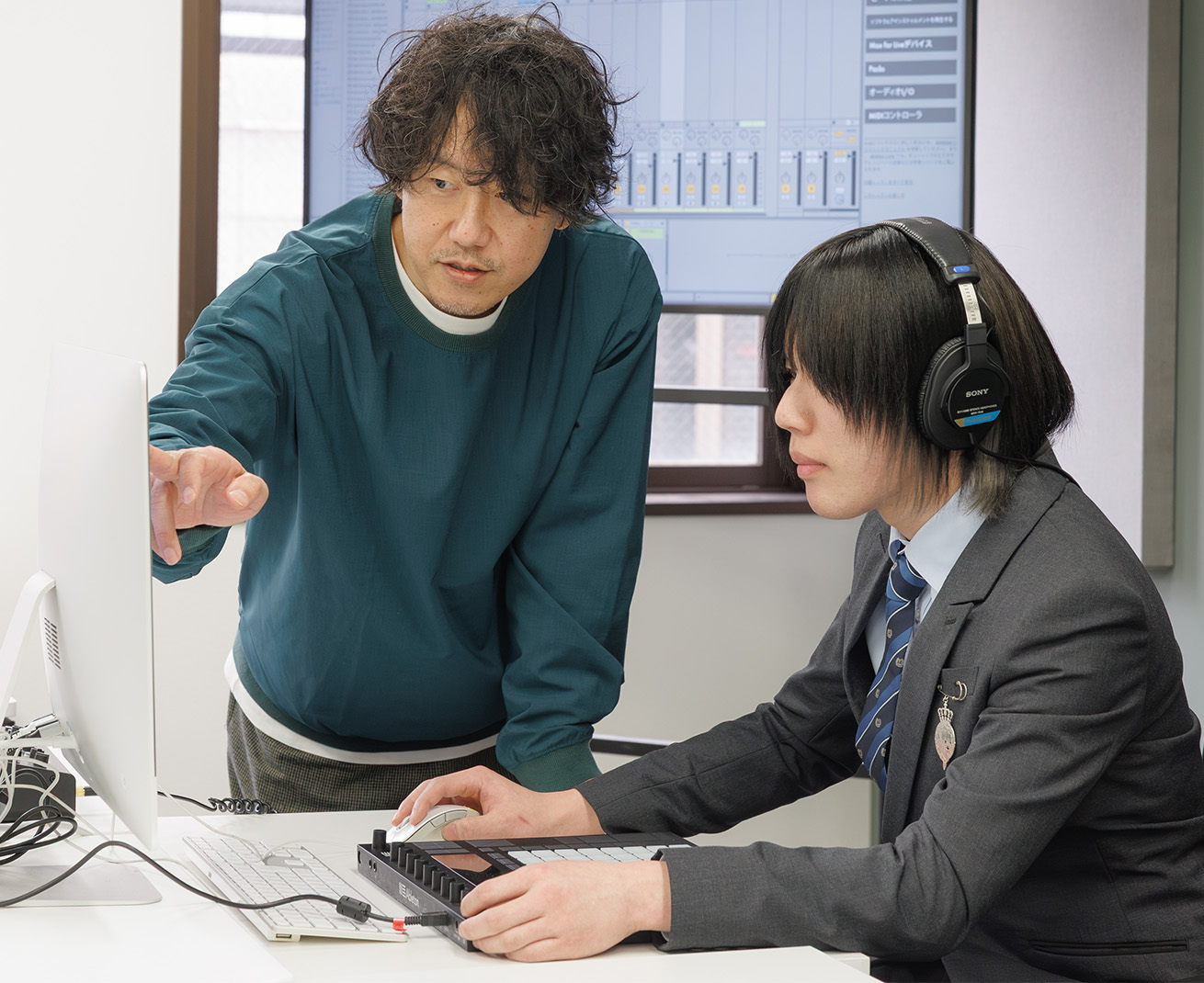 100%現役クリエイター講師