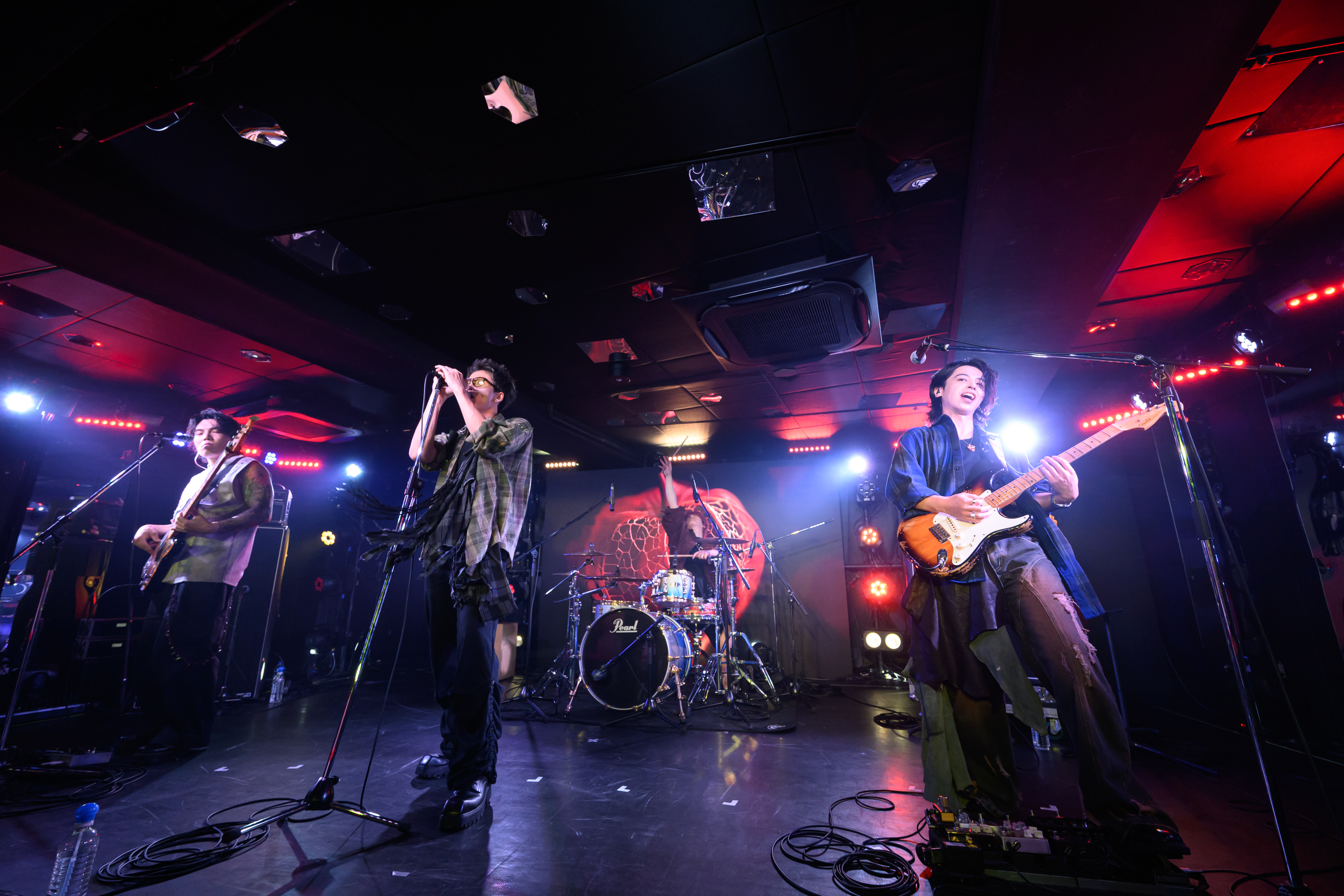 【サマーセミナー】SNS総フォロワー数40万人超えロックバンド「CROWN HEAD」がライブ&トークセッション!音楽業界のすべてが学べる体験授業を実施。